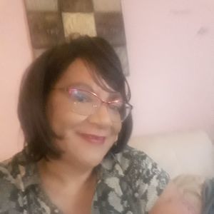 Meet your Posher, Debbie